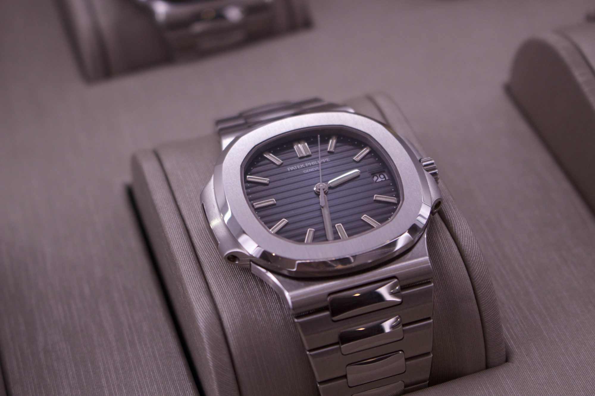 Patek Philippe Nautilus Water Resistance 2024 favors