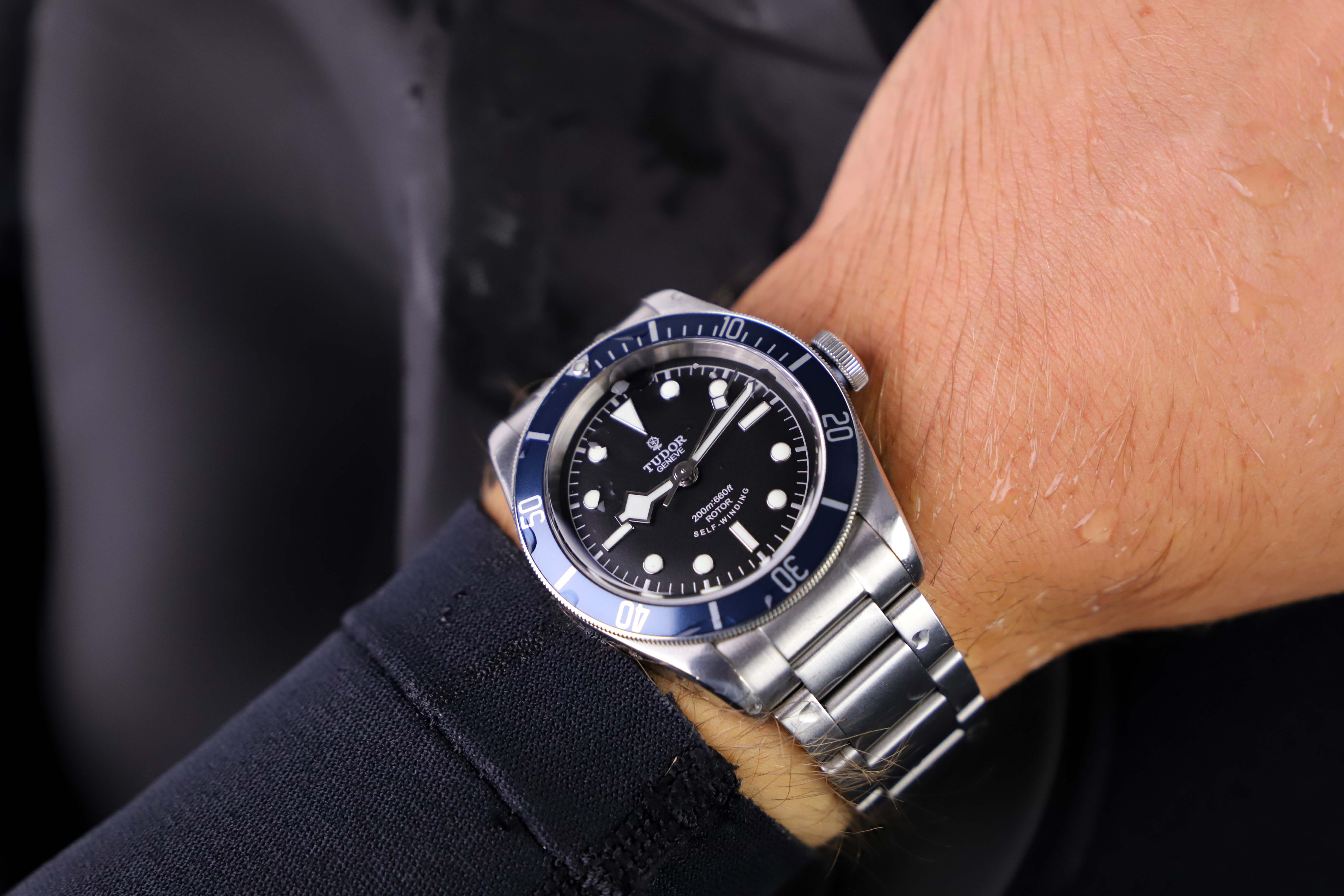 How To Remove The Bezel On Tudor Black Bay (Step-By-Step) - Millenary ...