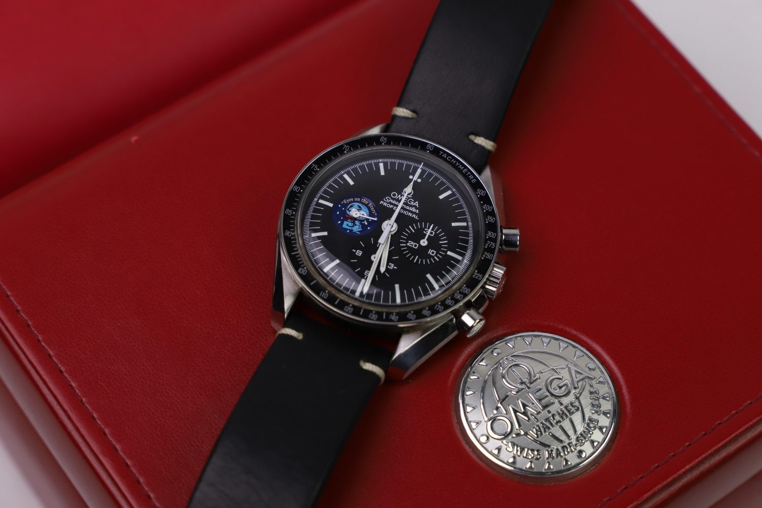 which omega speedmaster to buy