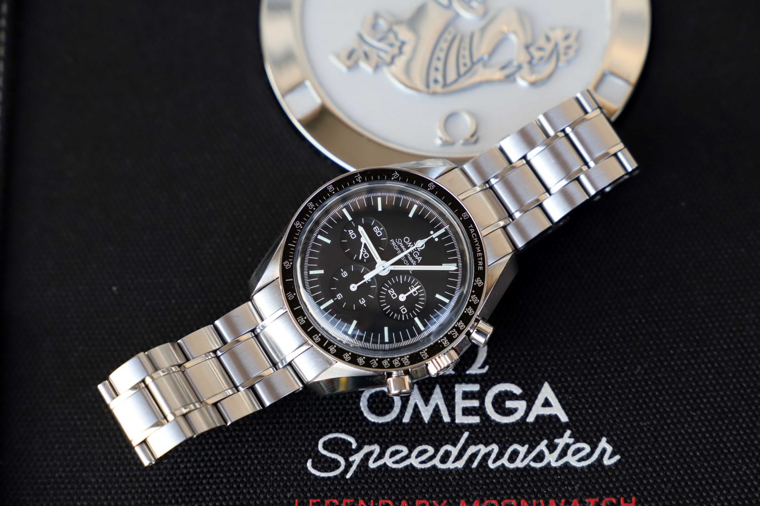 Omega Speedmaster moonwatch professional