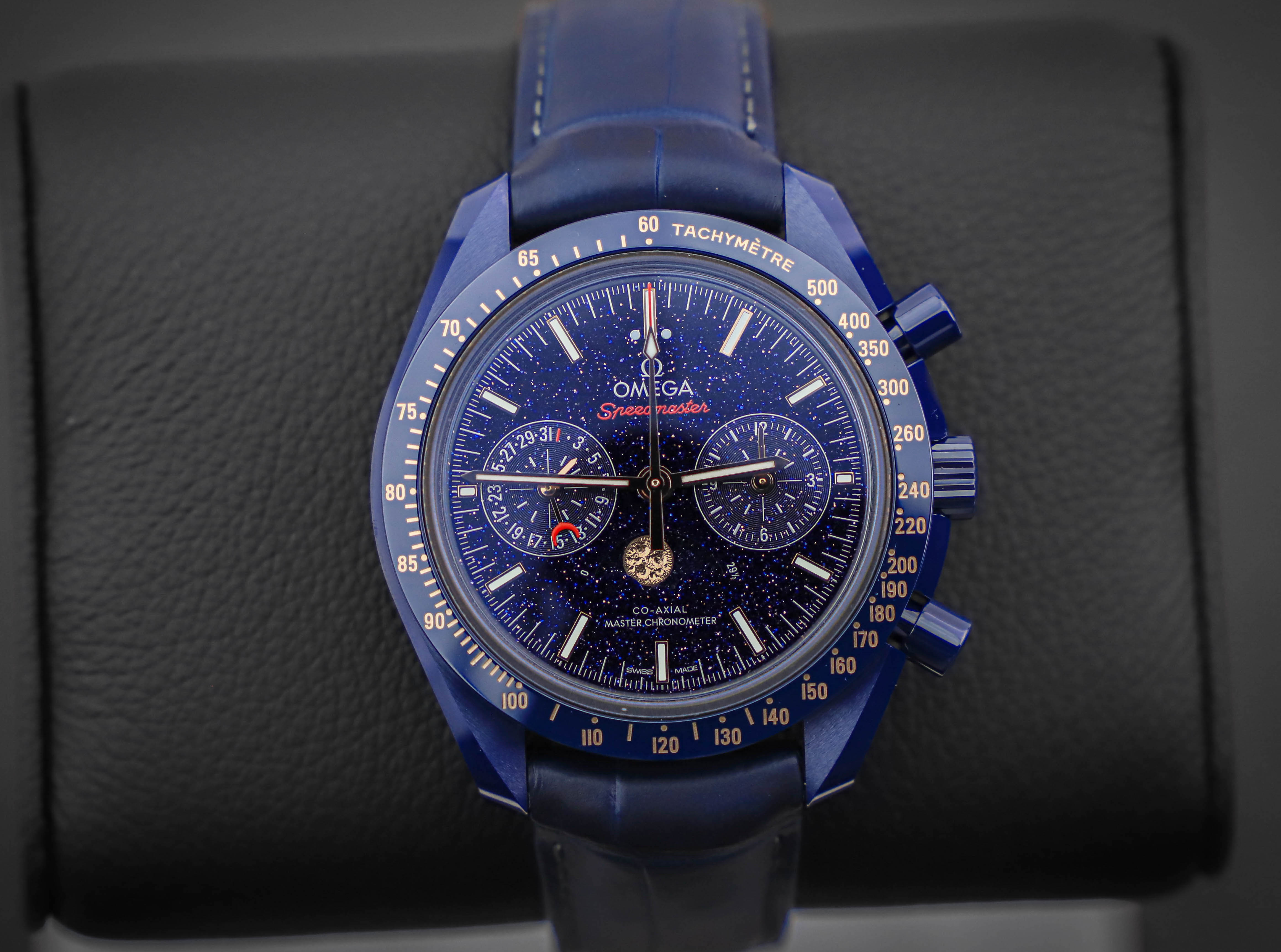 Omega Speedmaster Blue Side of the Moon aventurine