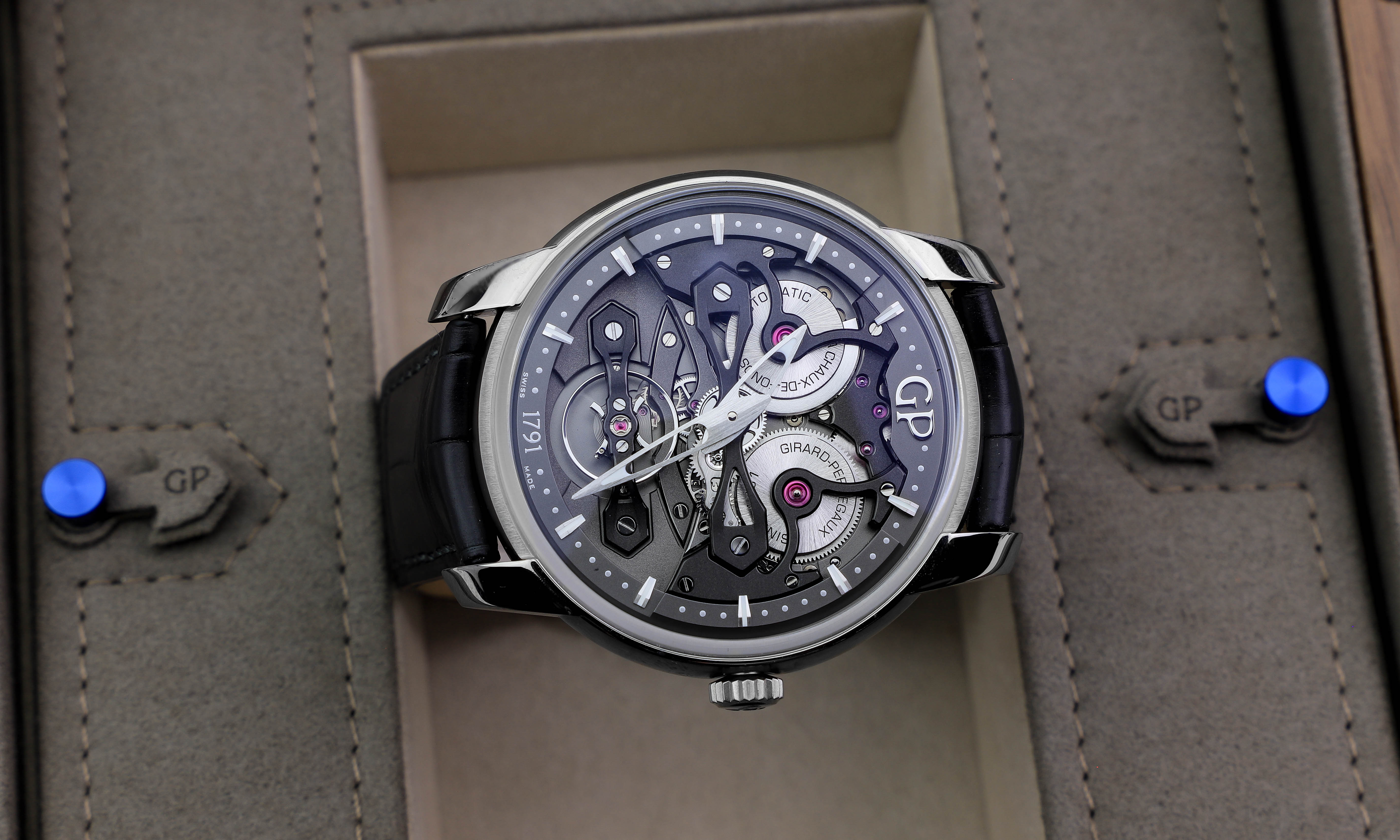 Girard Perregaux Neo Bridges