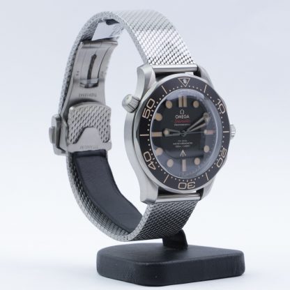 Omega Seamaster Diver 300m Co-Axial 007 Edition 210.90.42.20.01.001