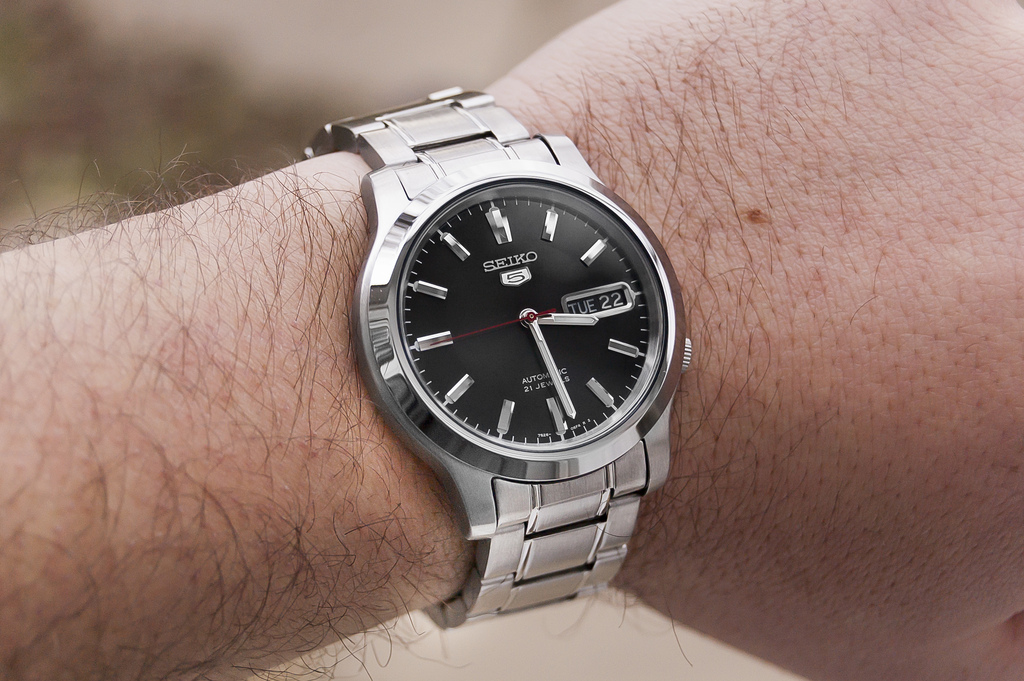 Seiko 5 SNK795 Review & Complete Guide - Millenary Watches