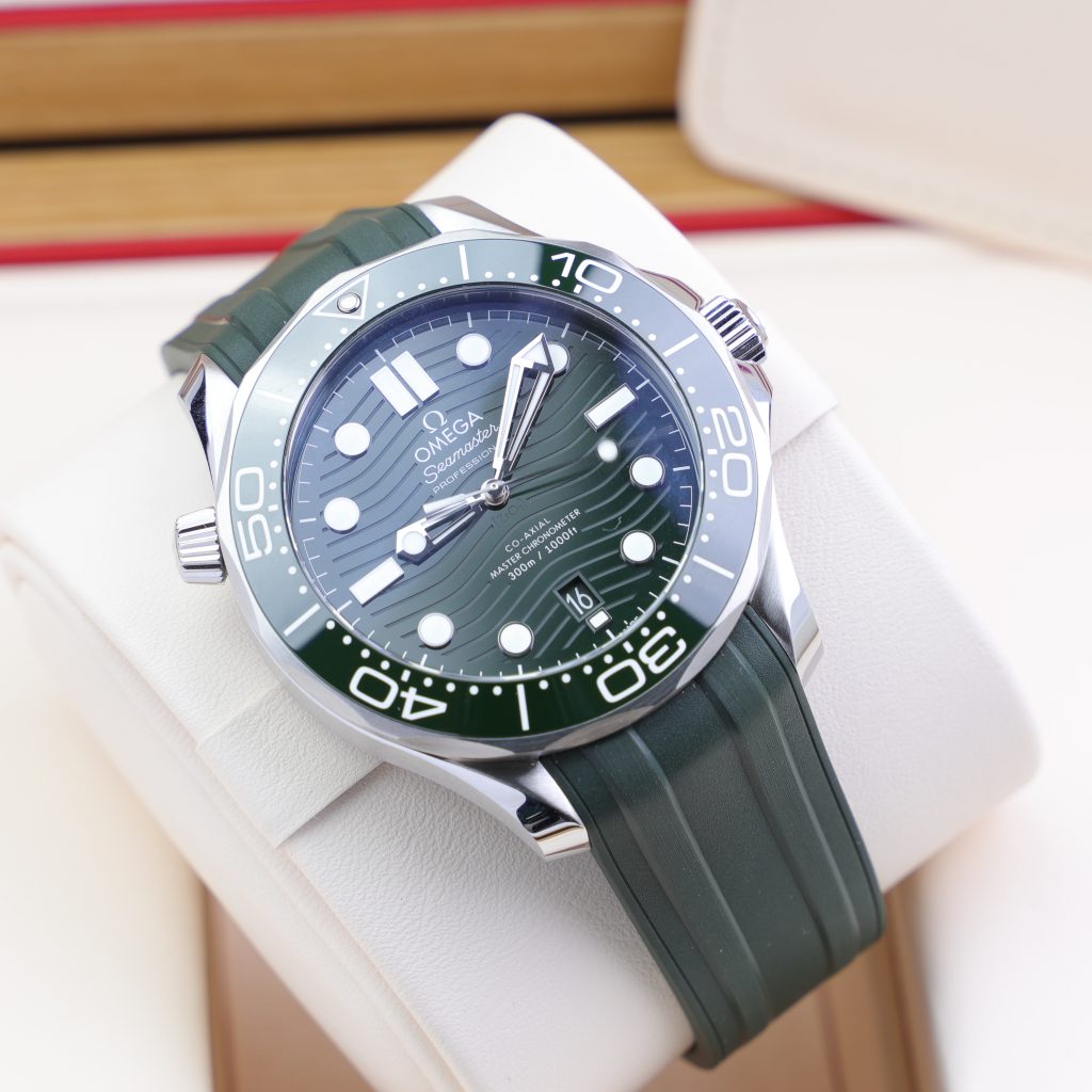 Omega Seamaster Green Dial Diver 300M Co-Axial Ceramic Rubber New 2022 ...