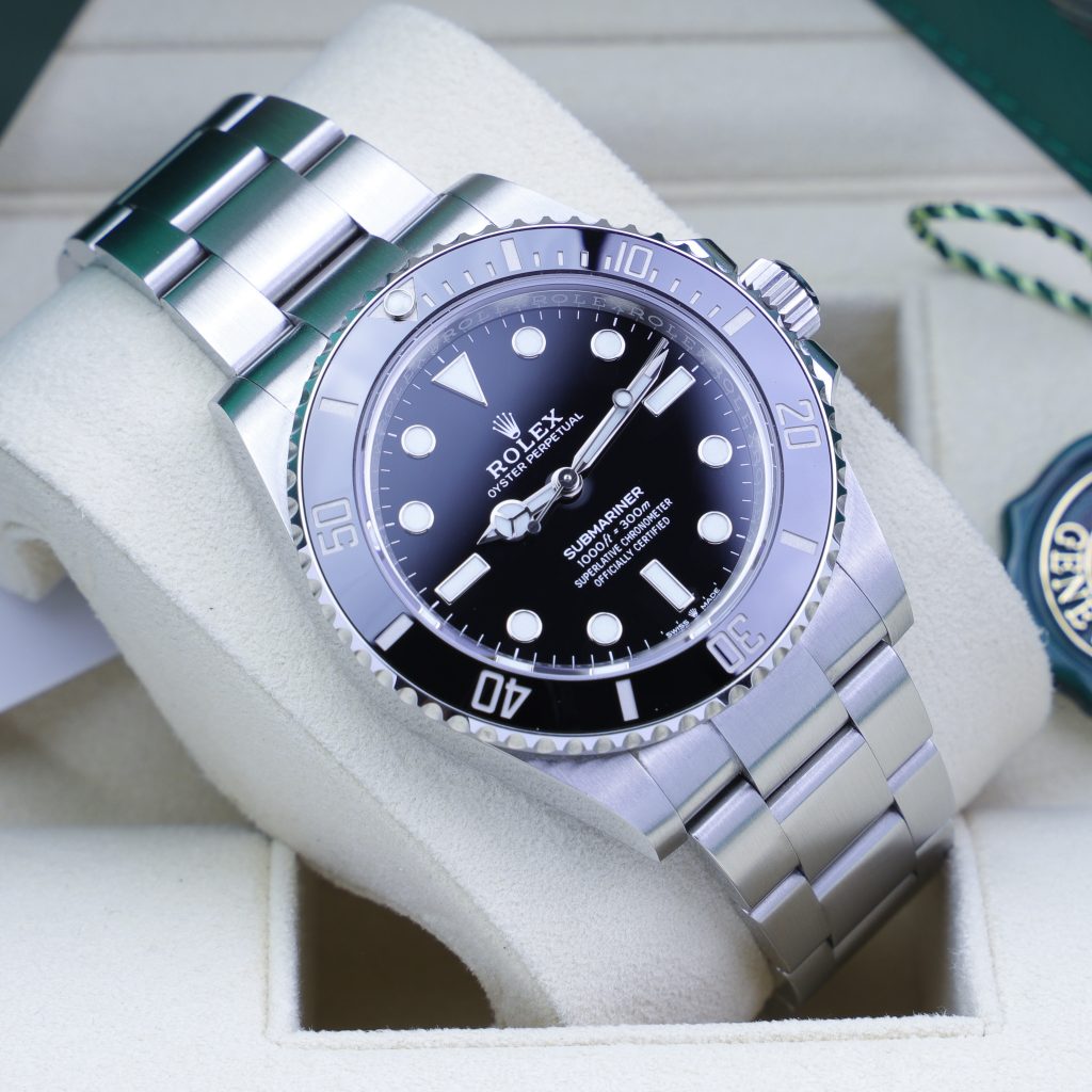 Rolex Submariner Black Dial 124060 Fullset 2021 - Millenary Watches